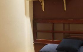 Hostel-John Cafe And Beer